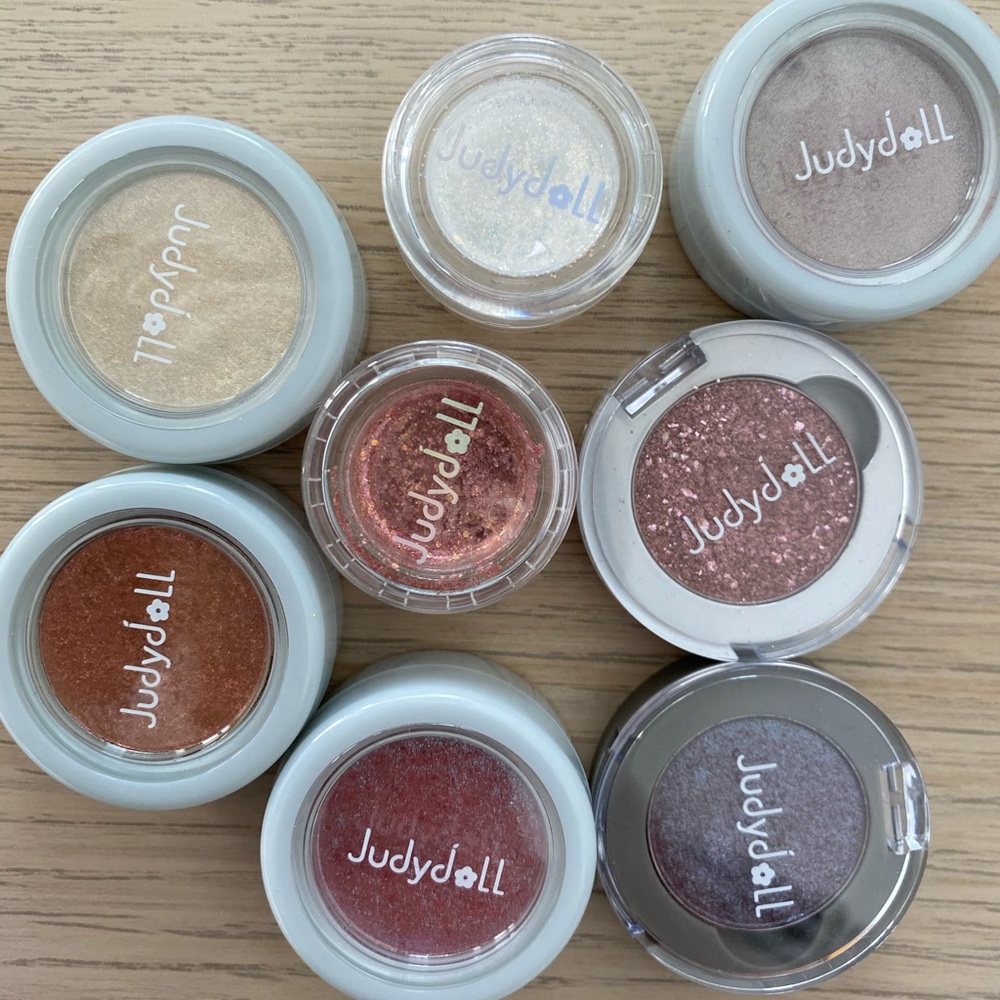 Shinny colors eyeshadow x8